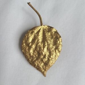 SALE! Vintage Textured Leaf Brooch